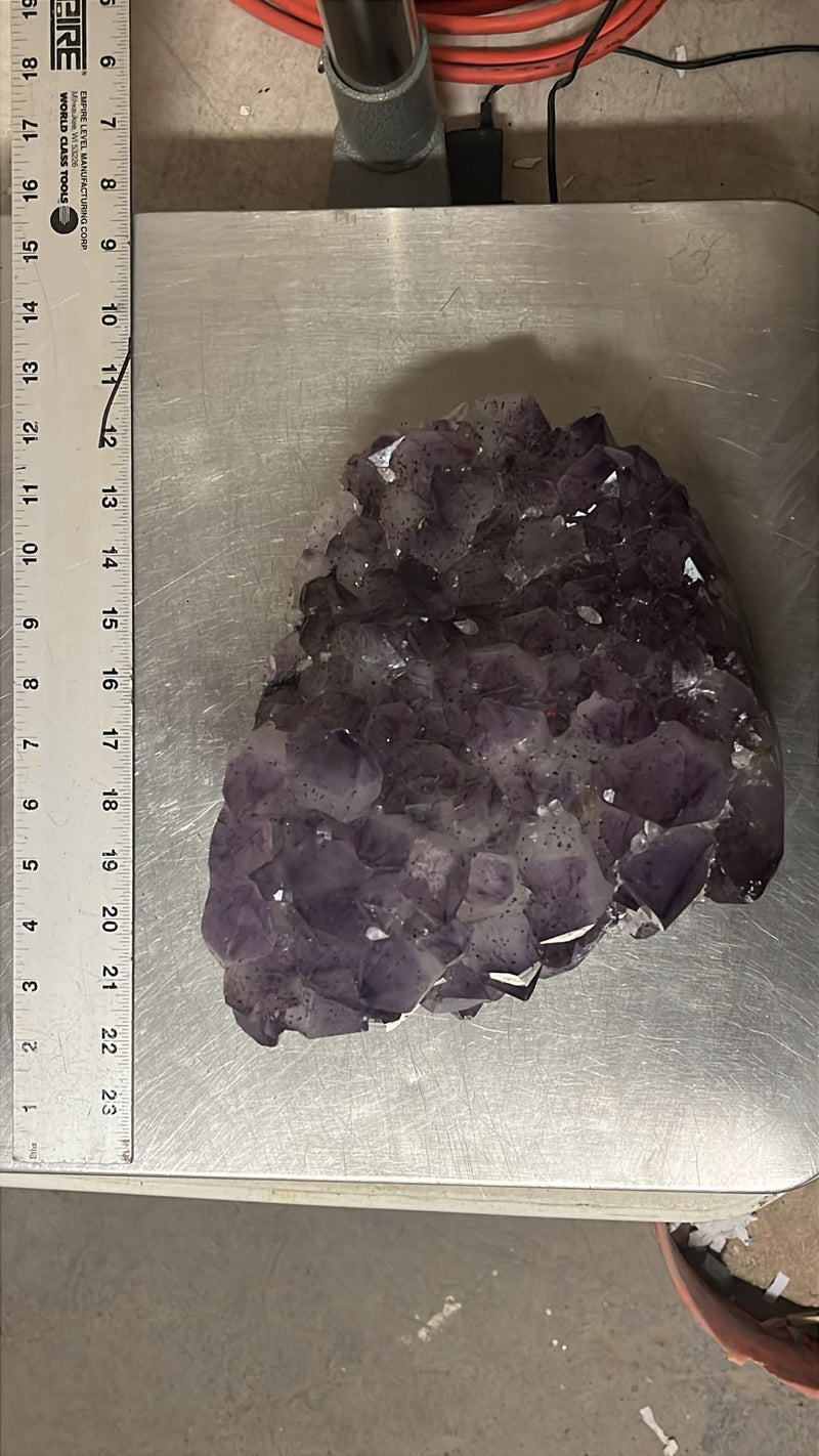 Mixed lot Amethyst Cones and Large clusters - Gem Center USA INC