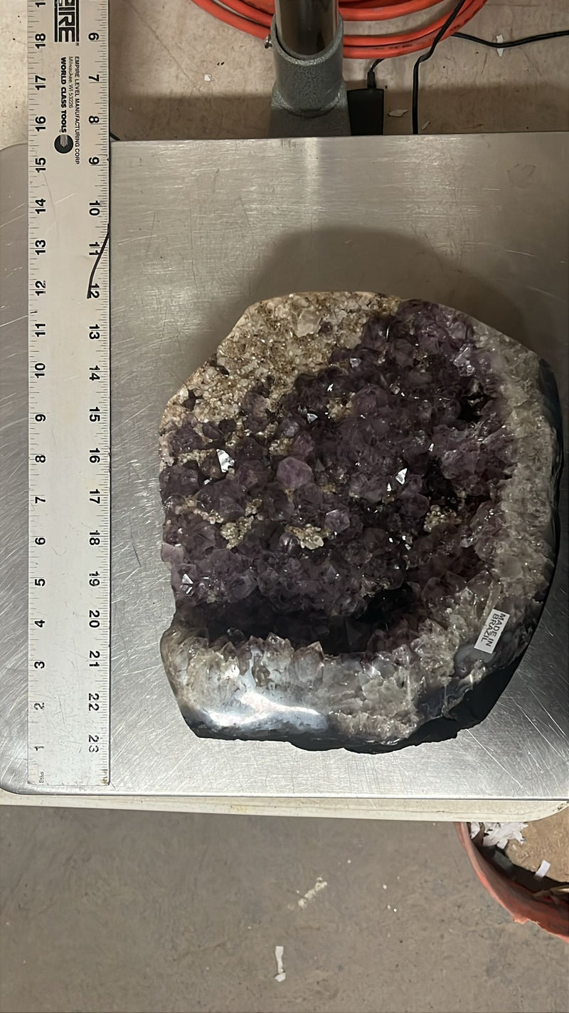 Mixed lot Amethyst Cones and Large clusters - Gem Center USA INC