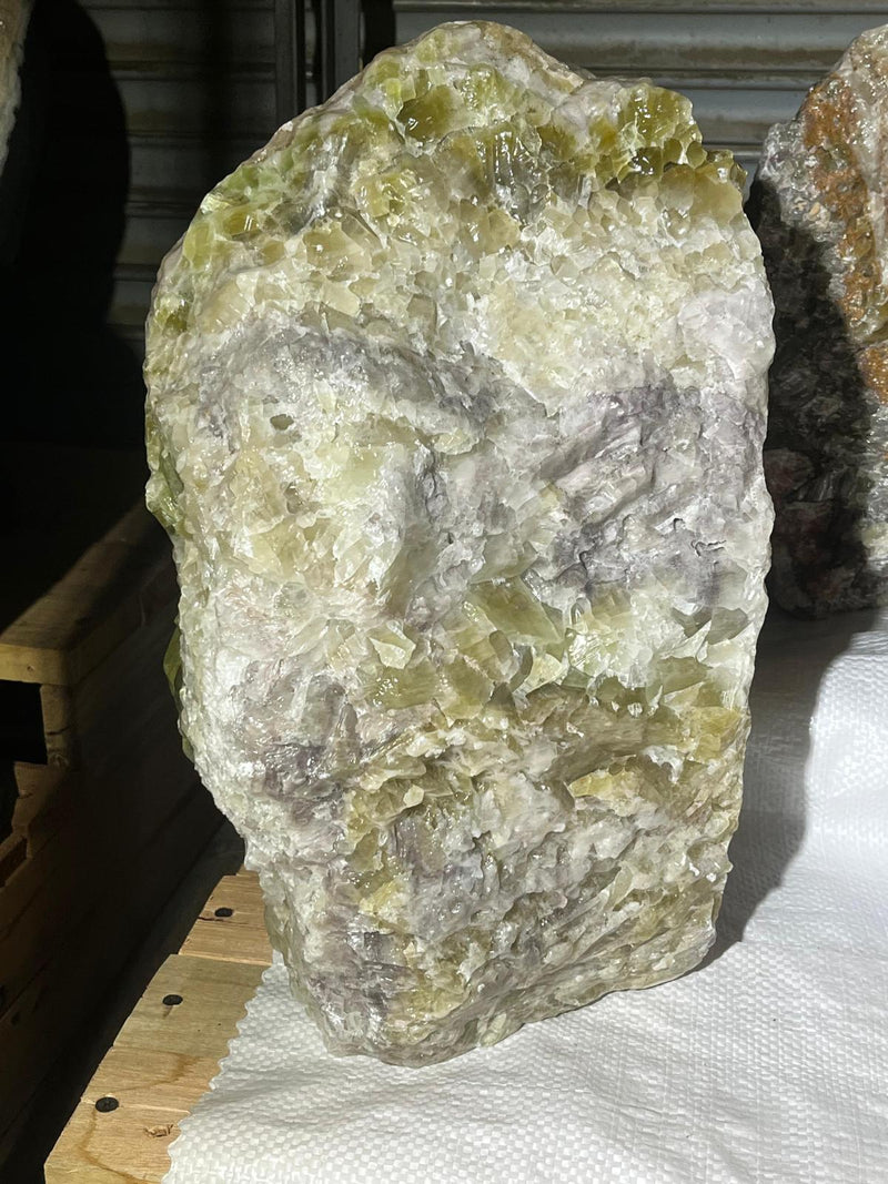 Large Calcite Crystal lot - Gem Center USA INC